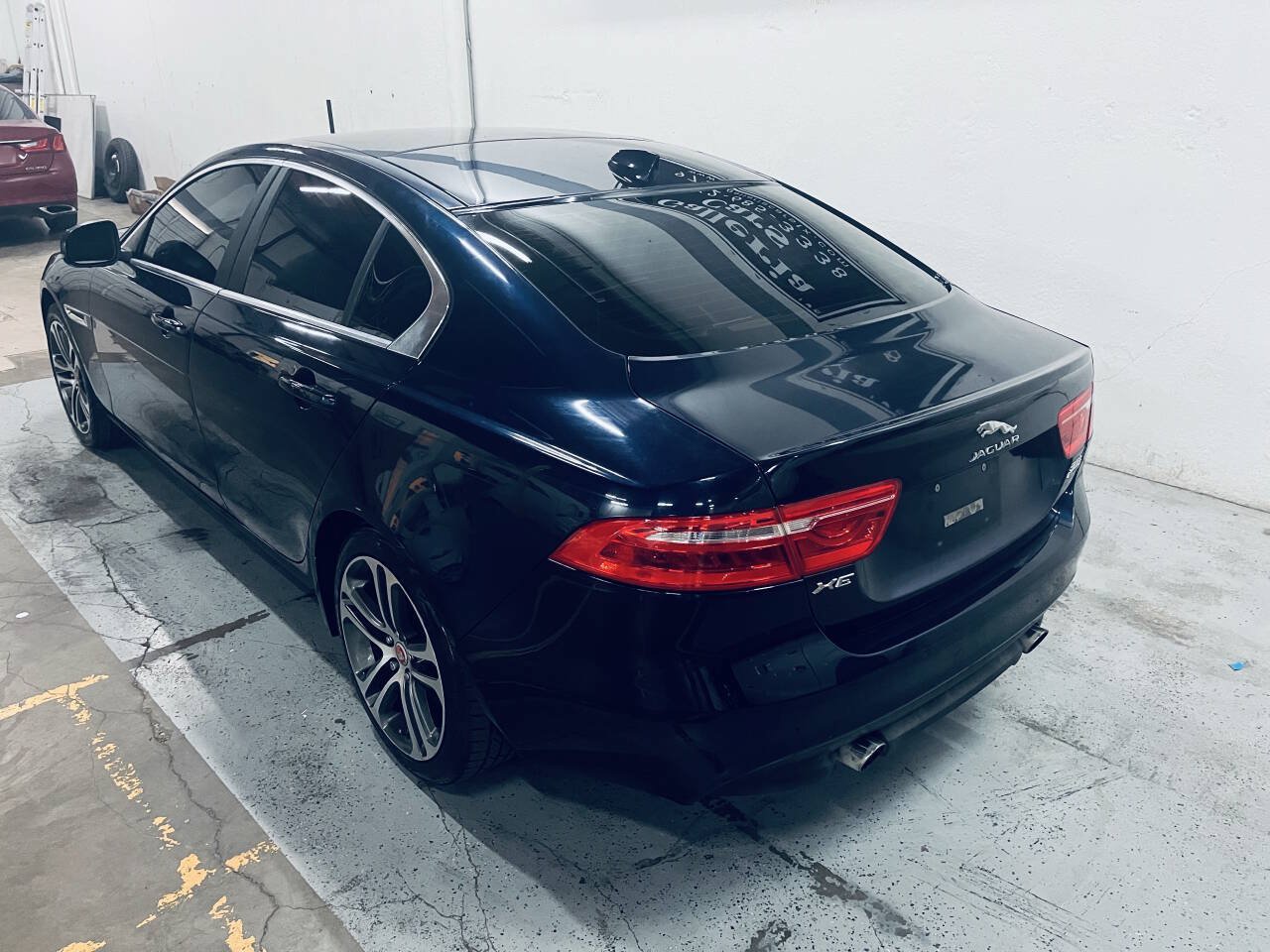 Used 2017 Jaguar XE Prestige AWD/4WD image 6