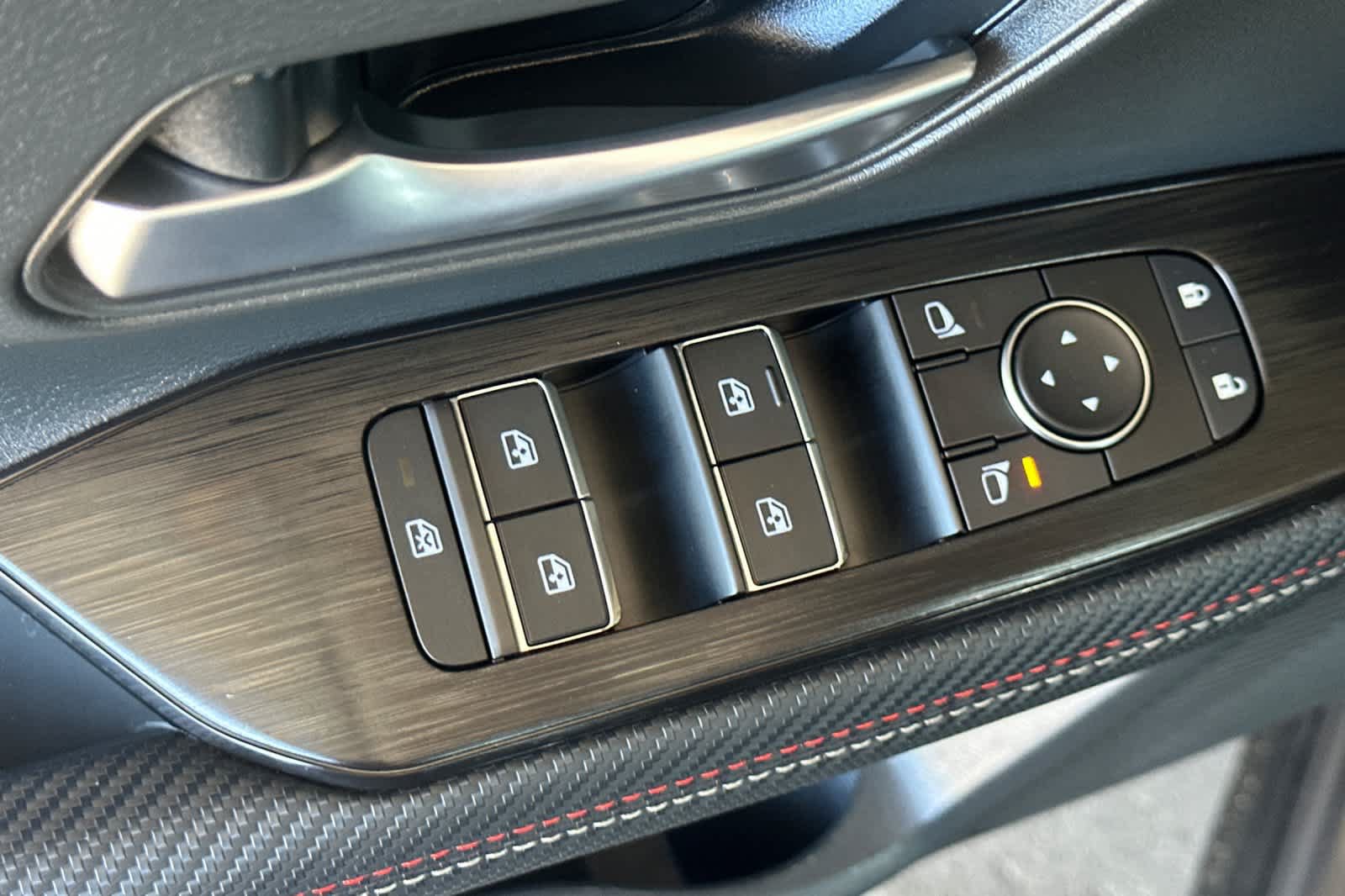 New 2026 Nissan Kicks SR AWD/4WD image 13