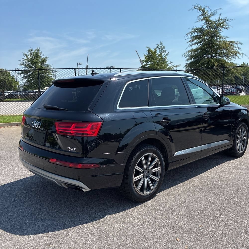 Used 2018 Audi Q7 3.0T Prestige AWD/4WD image 3