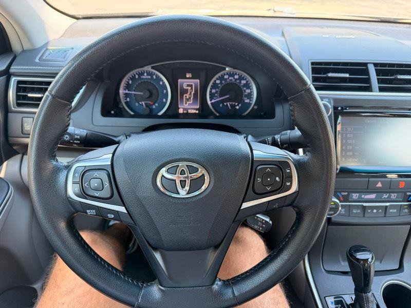 Used 2015 Toyota Camry XLE w/ Moonroof Package FWD image 15