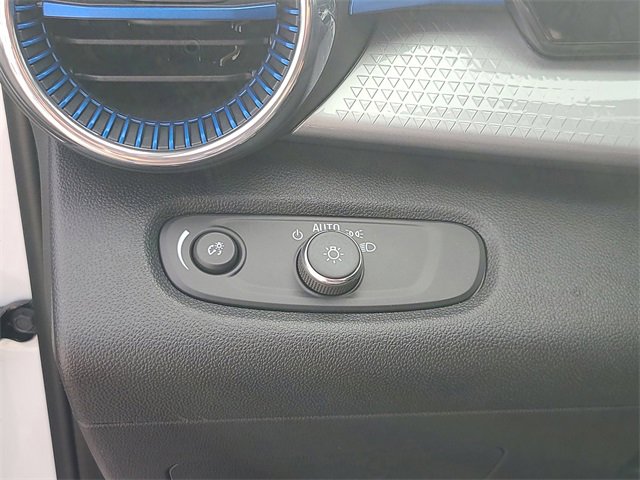 New 2026 Chevrolet Trax LT image 25