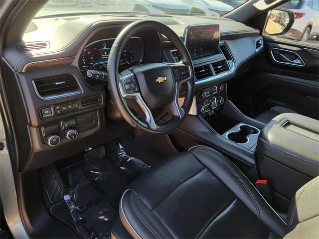 Used 2023 Chevrolet Suburban Premier image 19