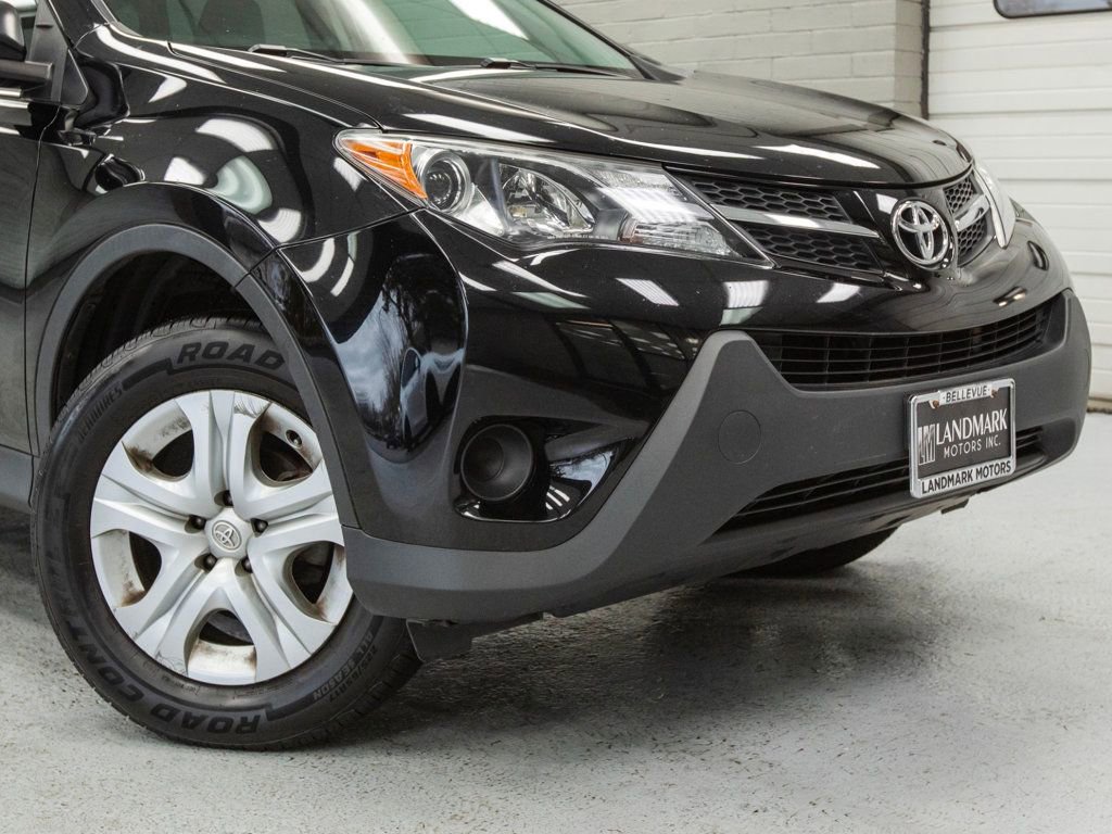 Used 2015 Toyota RAV4 LE image 8