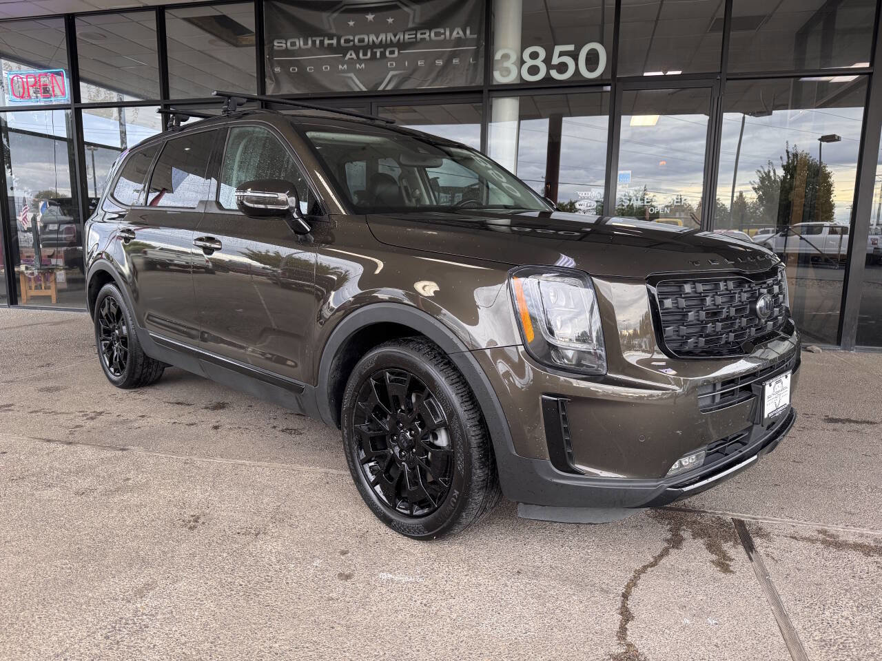 Used 2021 Kia Telluride SX w/ SX Prestige Package image 18