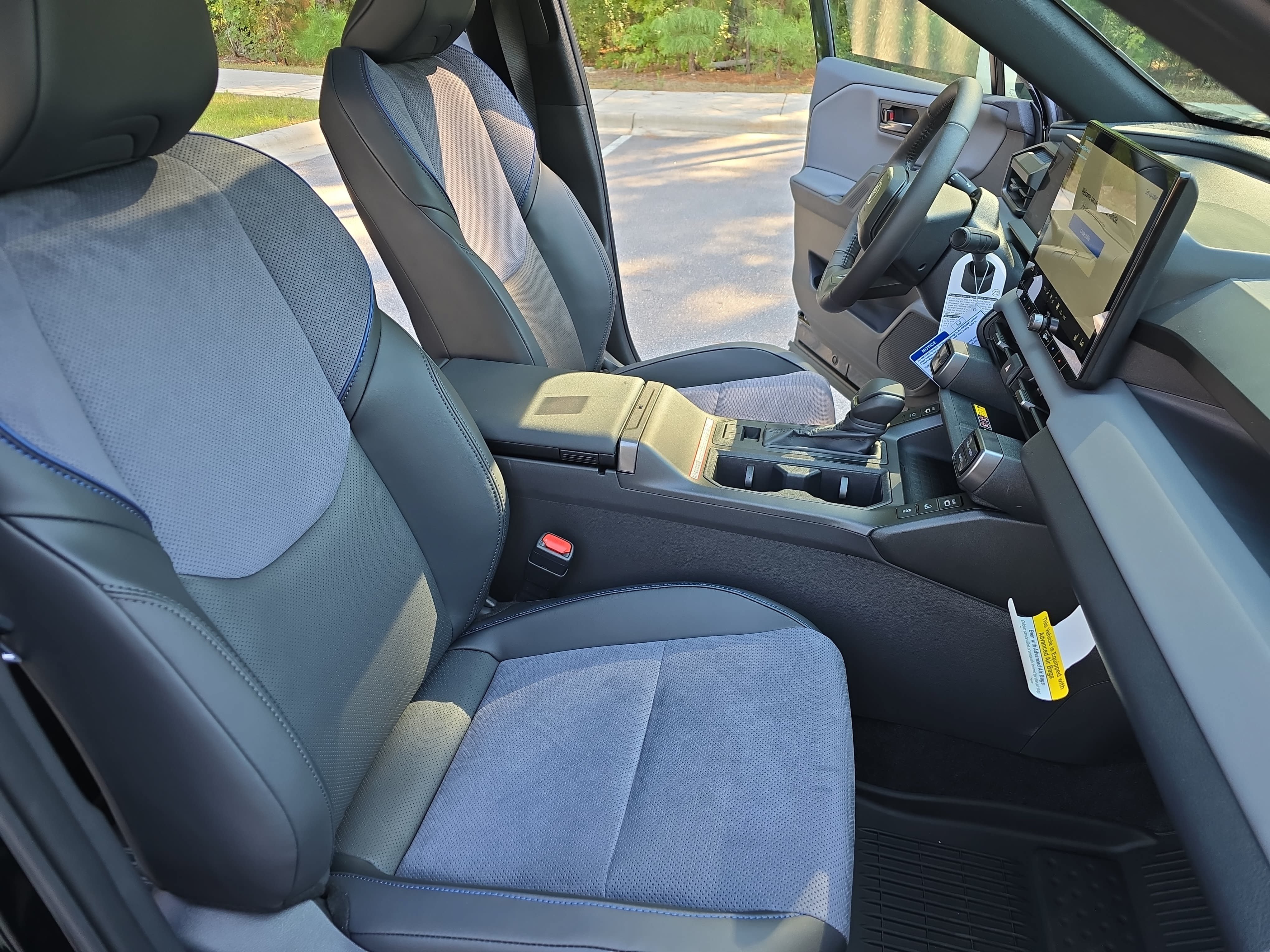 New 2026 Toyota RAV4 XSE AWD/4WD image 10