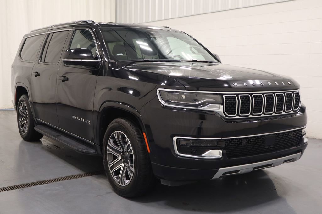 Used 2024 Jeep Wagoneer L Series II w/ Flexible Seating Group image 2