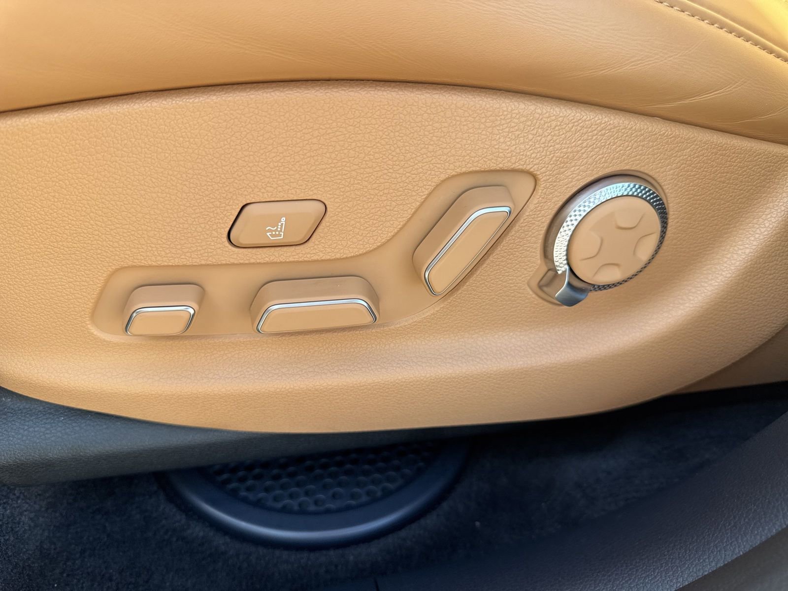 Used 2024 Genesis GV80 3.5T AWD/4WD image 25