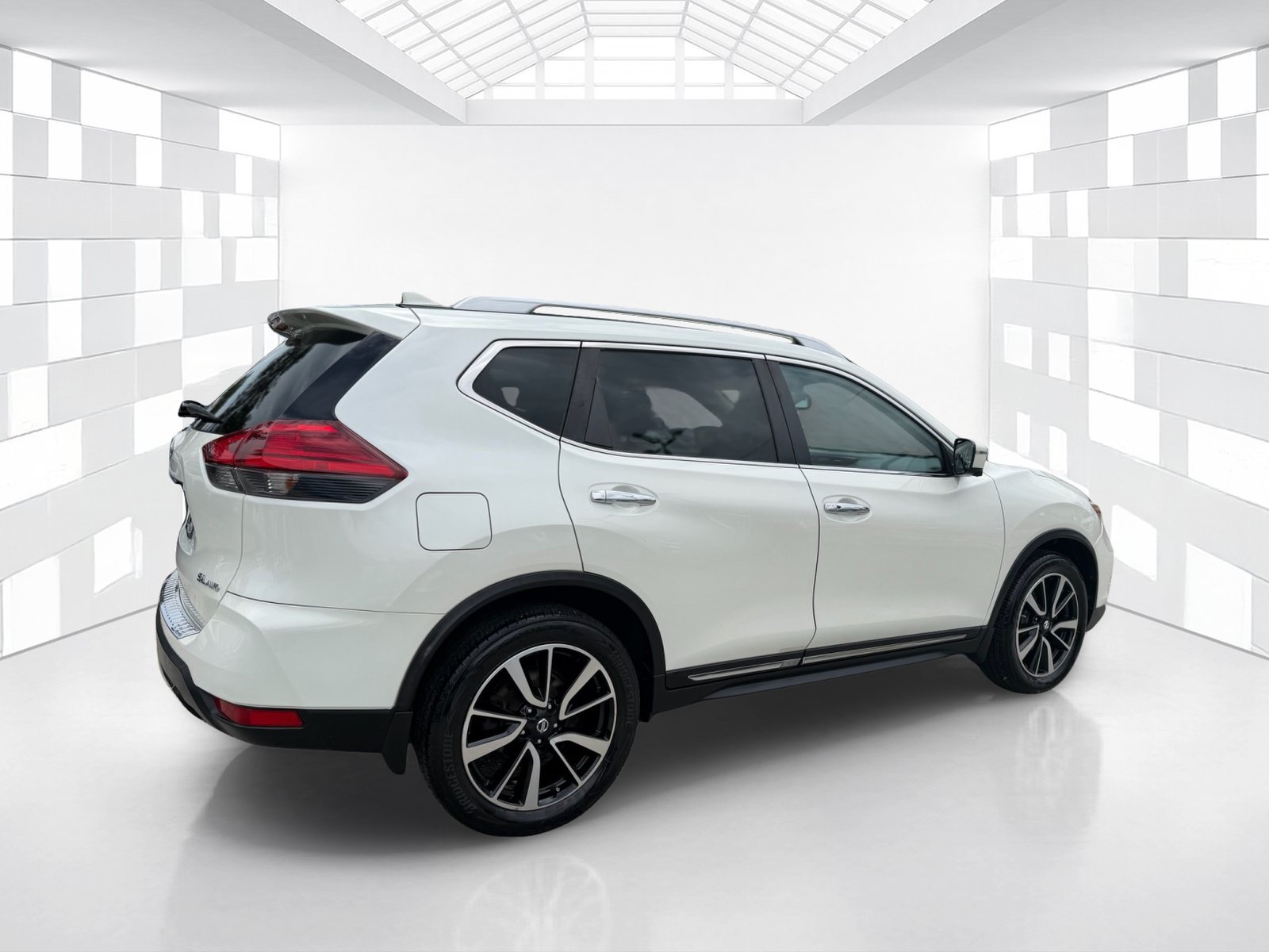 Used 2017 Nissan Rogue SL w/ SL Premium Package AWD/4WD image 7