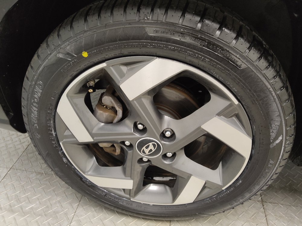 Used 2021 Hyundai Venue SEL FWD image 31