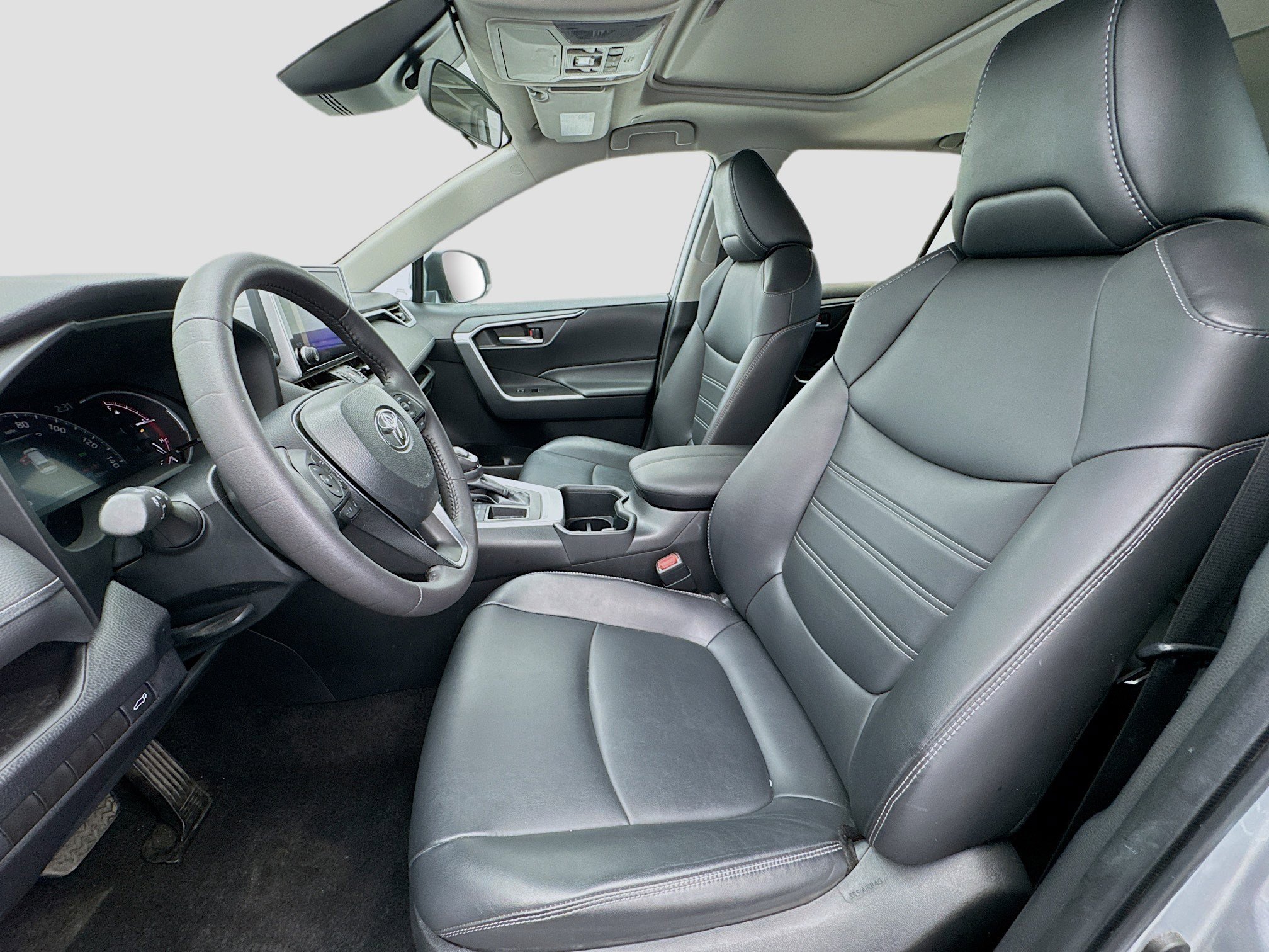 Used 2024 Toyota RAV4 XLE Premium image 13