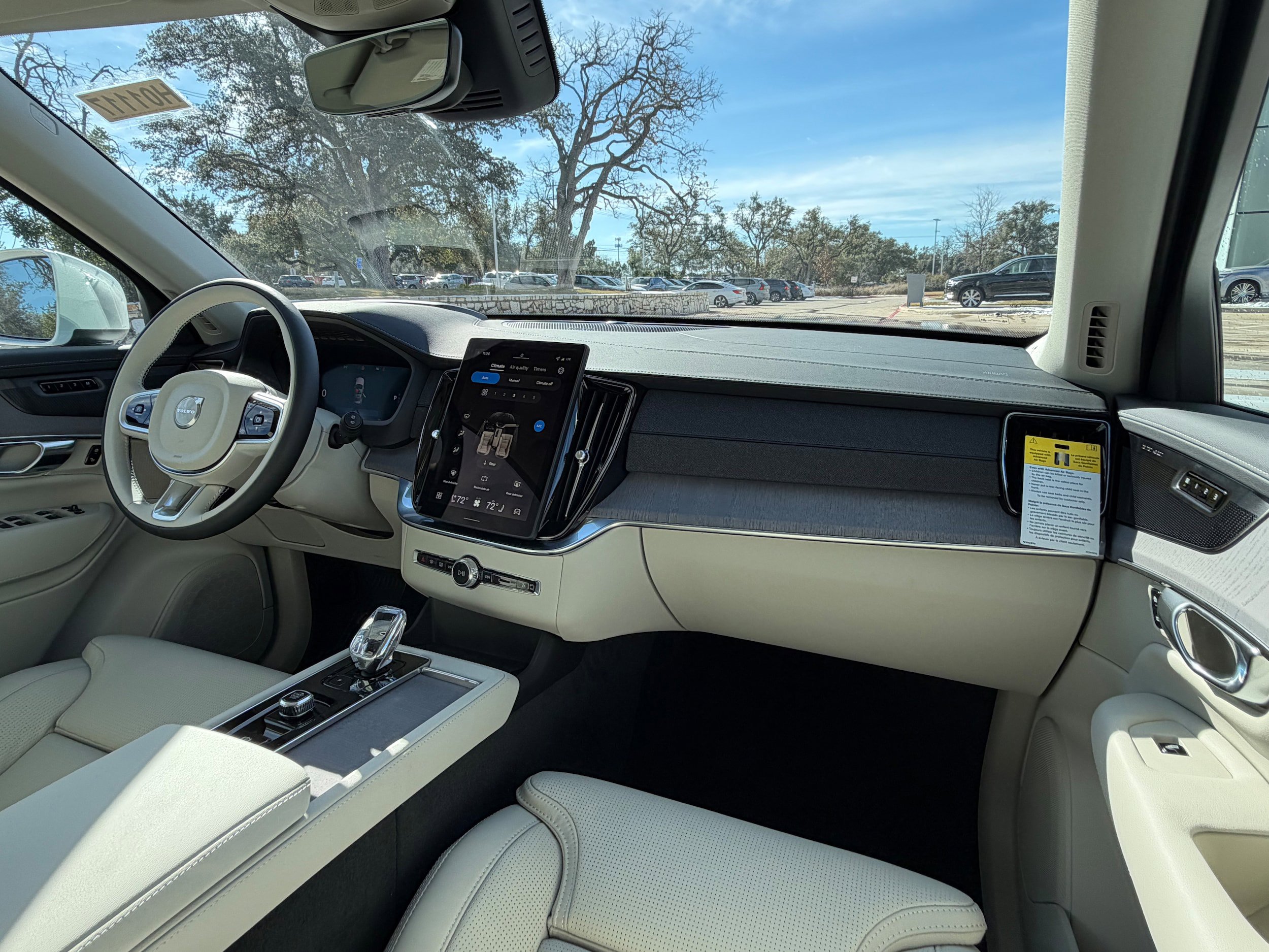 New 2026 Volvo XC90 B6 Ultra w/ Protection Package AWD/4WD image 11