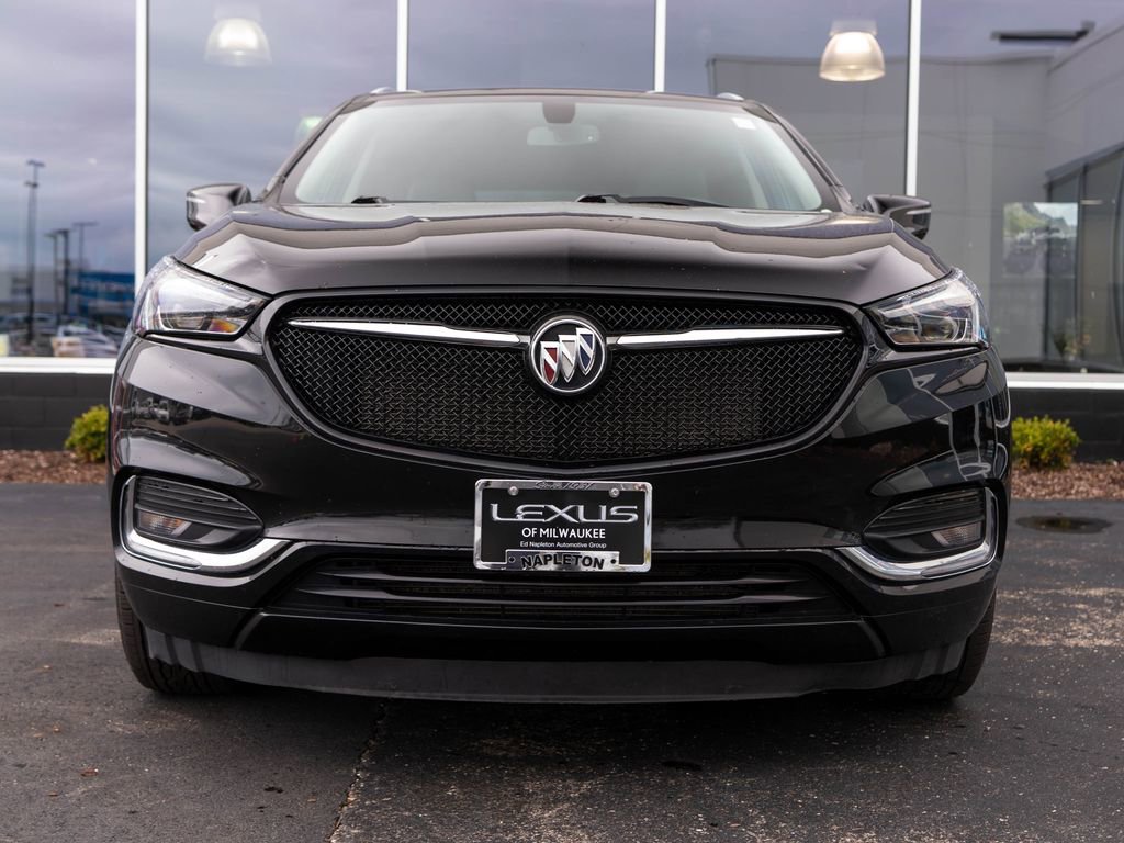 Used 2021 Buick Enclave Essence w/ Sport Touring Edition FWD image 2