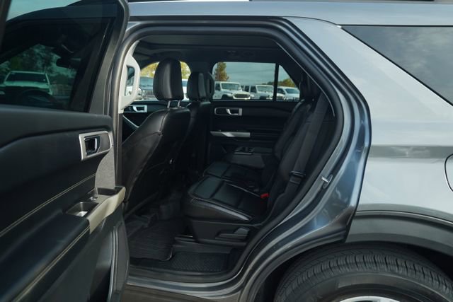 Used 2022 Ford Explorer XLT w/ Equipment Group 202A image 16