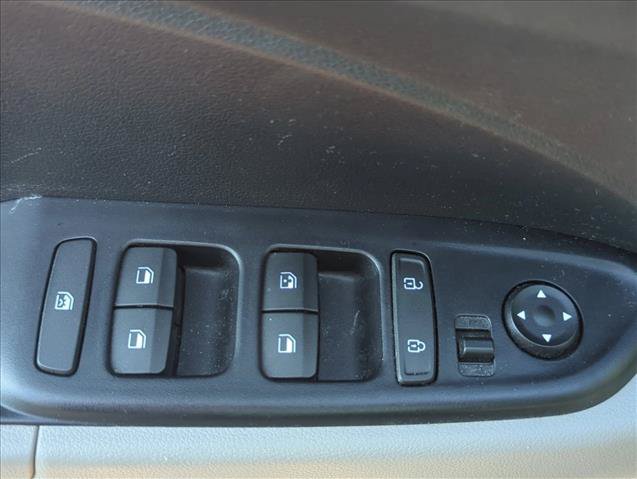 Used 2021 Hyundai Venue SEL w/ Premium Package FWD image 10