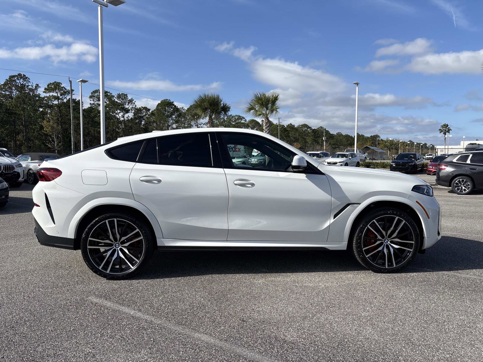 New 2026 BMW X6 xDrive40i image 3