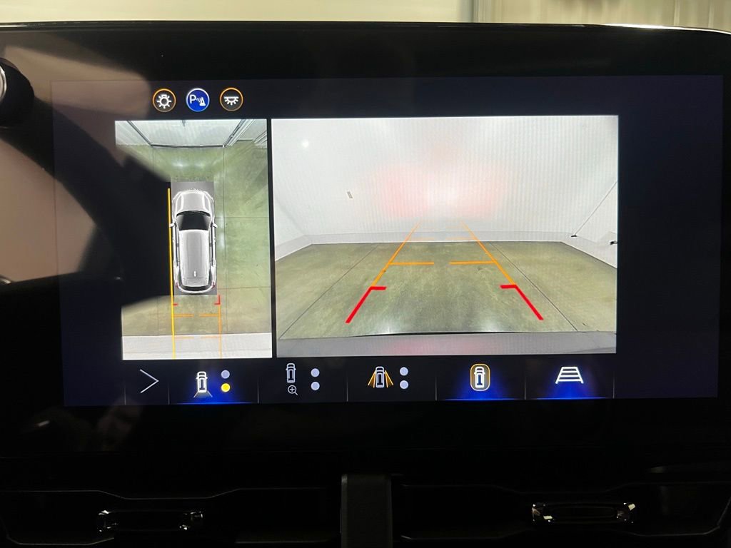 New 2026 Chevrolet Equinox RS w/ Convenience Package III image 26