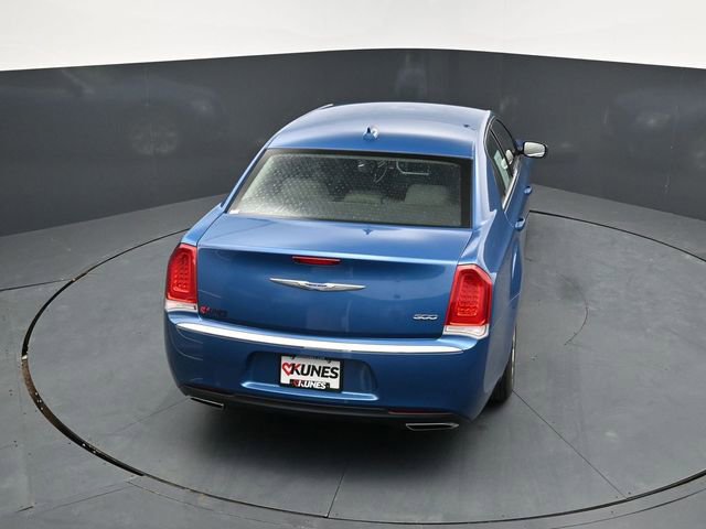 Used 2022 Chrysler 300 Touring RWD image 46