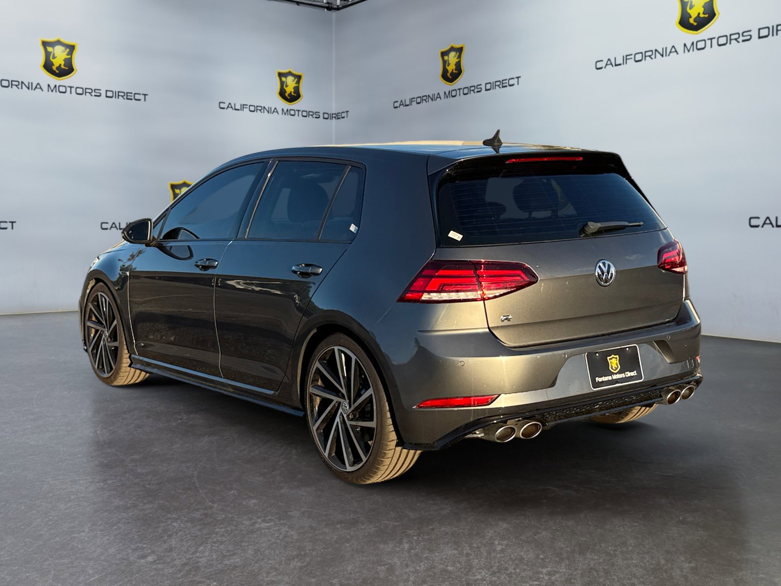 Used 2019 Volkswagen Golf R 4-Door image 3