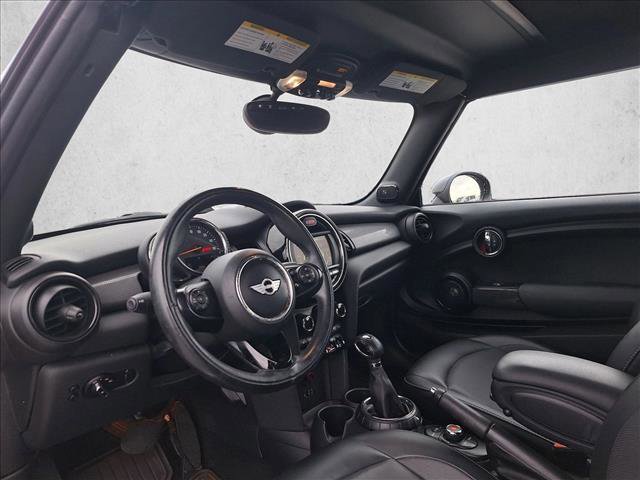Used 2017 MINI Cooper Convertible image 9