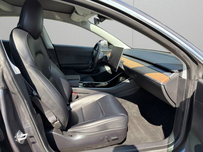 Used 2020 Tesla Model 3 Performance AWD/4WD image 13