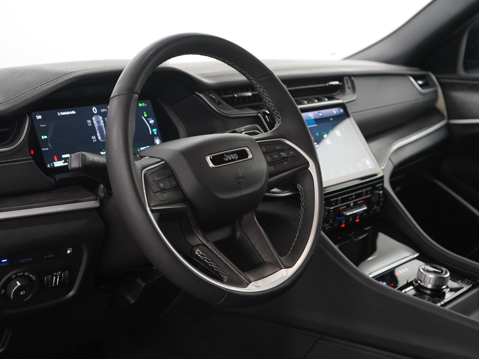 Used 2024 Jeep Grand Cherokee Limited 4xe image 19