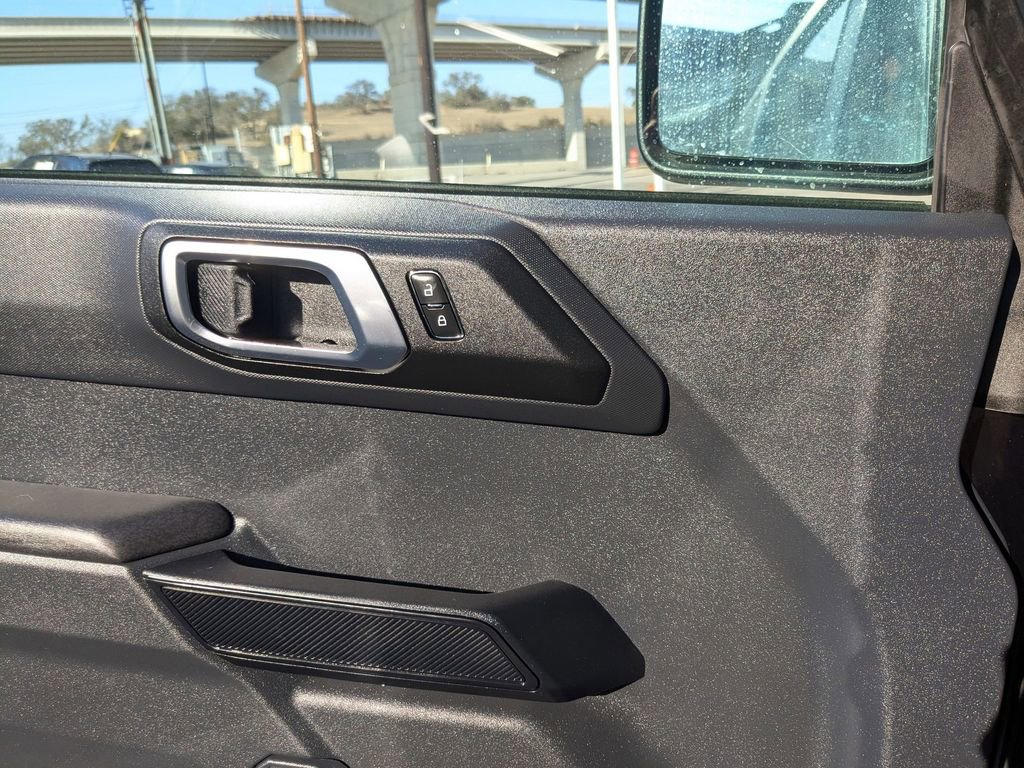 Used 2025 Ford Bronco Big Bend image 15