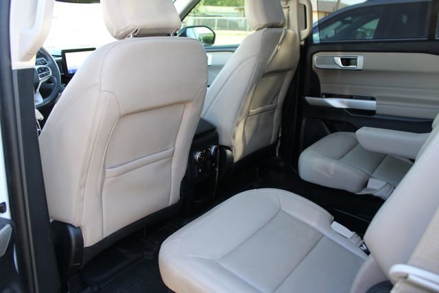 Used 2021 Ford Explorer Limited w/ Equipment Group 301A AWD/4WD image 25