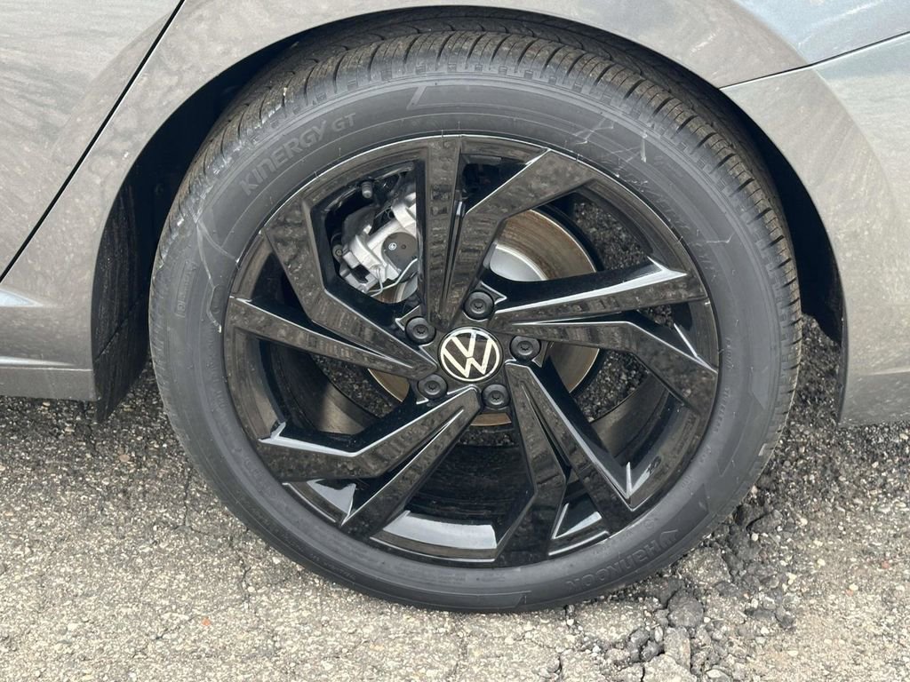 New 2026 Volkswagen Jetta SE image 8