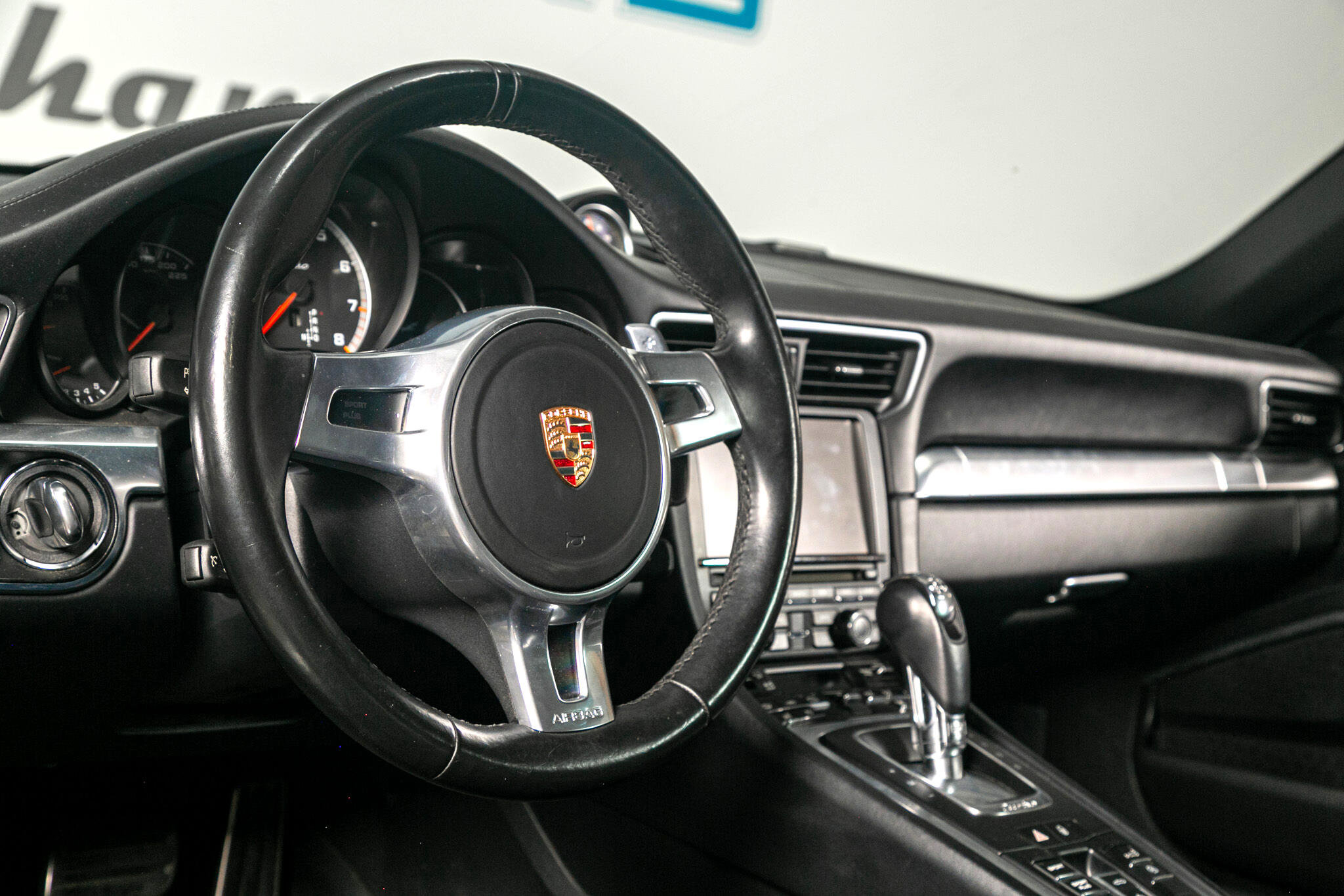 Used 2015 Porsche 911 Turbo image 2