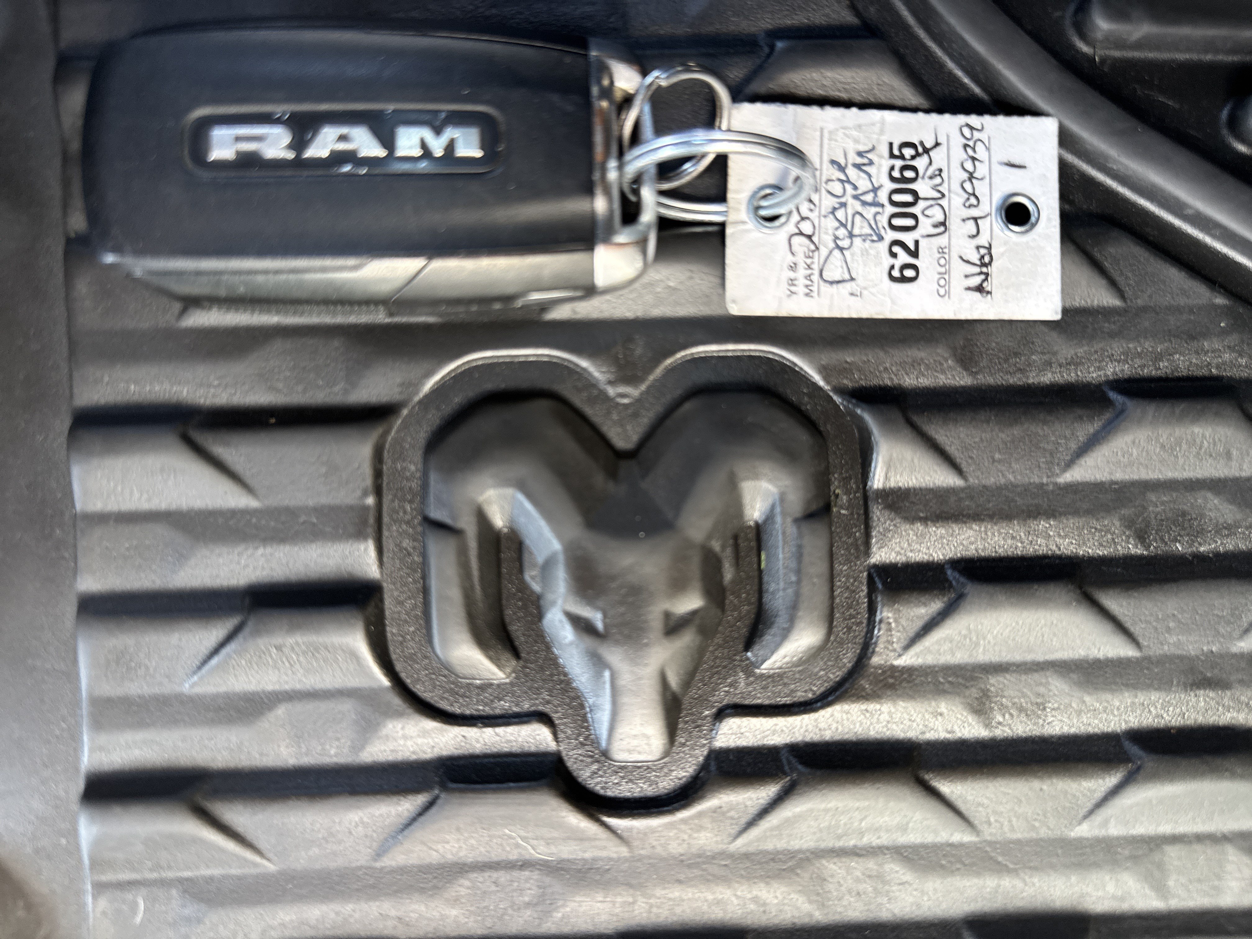 Used 2022 RAM 3500 Tradesman w/ Chrome Appearance Group AWD/4WD image 25