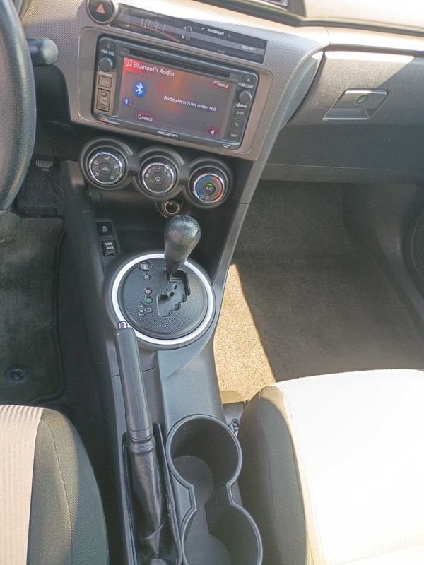 Used 2015 Scion tC FWD image 17