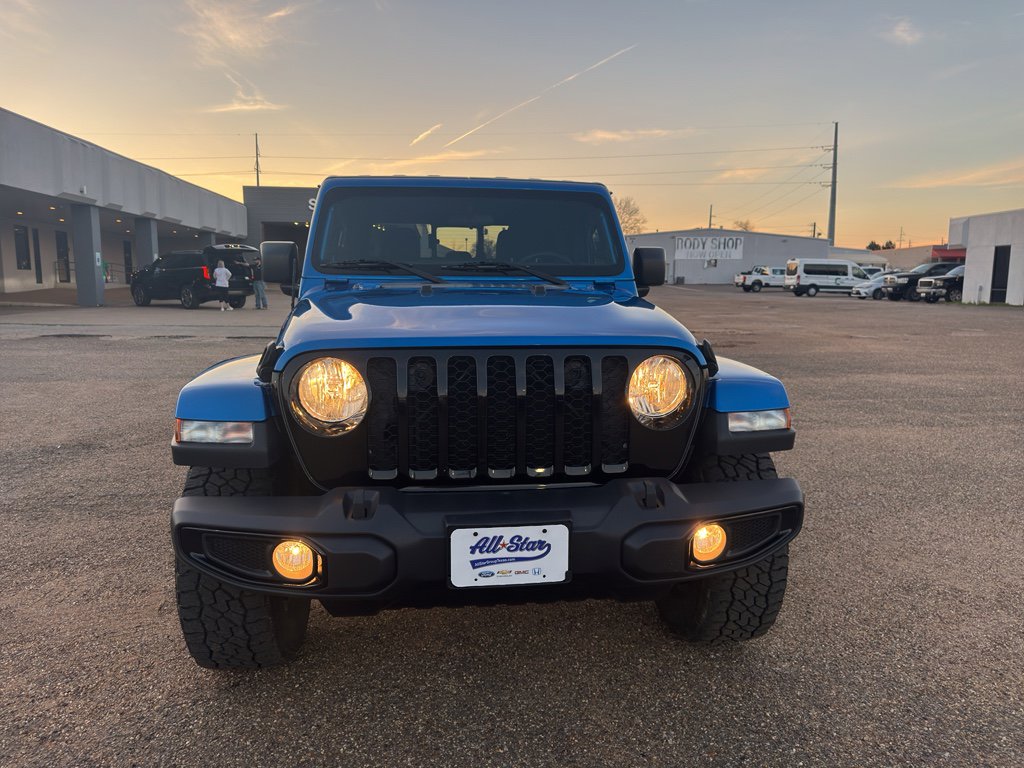 Used 2023 Jeep Gladiator Willys image 8