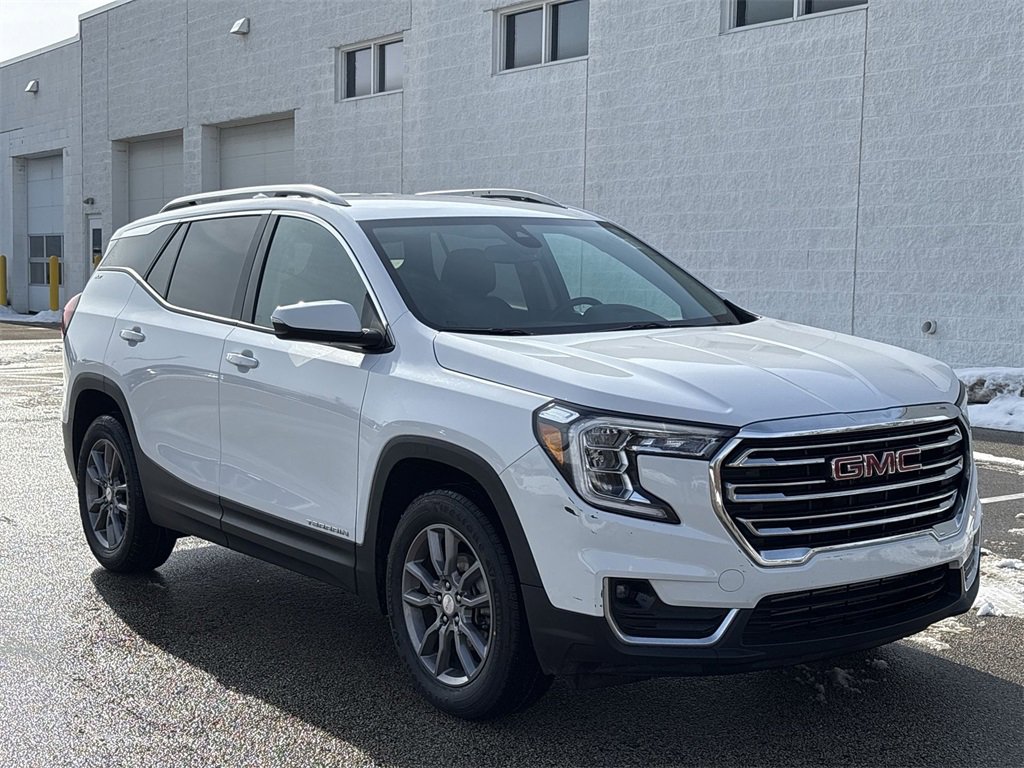 Used 2024 GMC Terrain SLT image 14