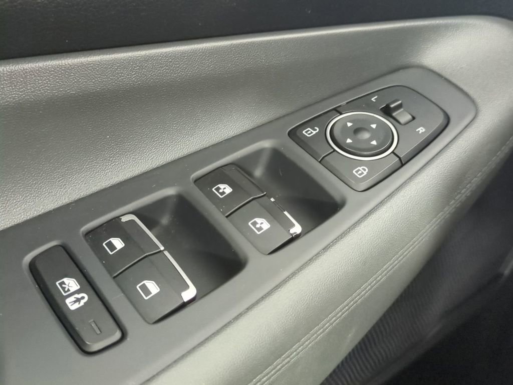 Used 2023 Hyundai Santa Fe SEL image 31