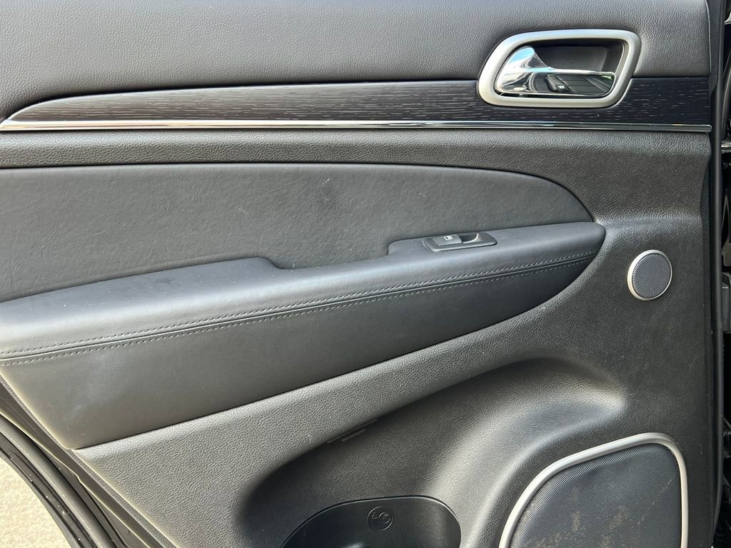Used 2017 Jeep Grand Cherokee Summit AWD/4WD image 36
