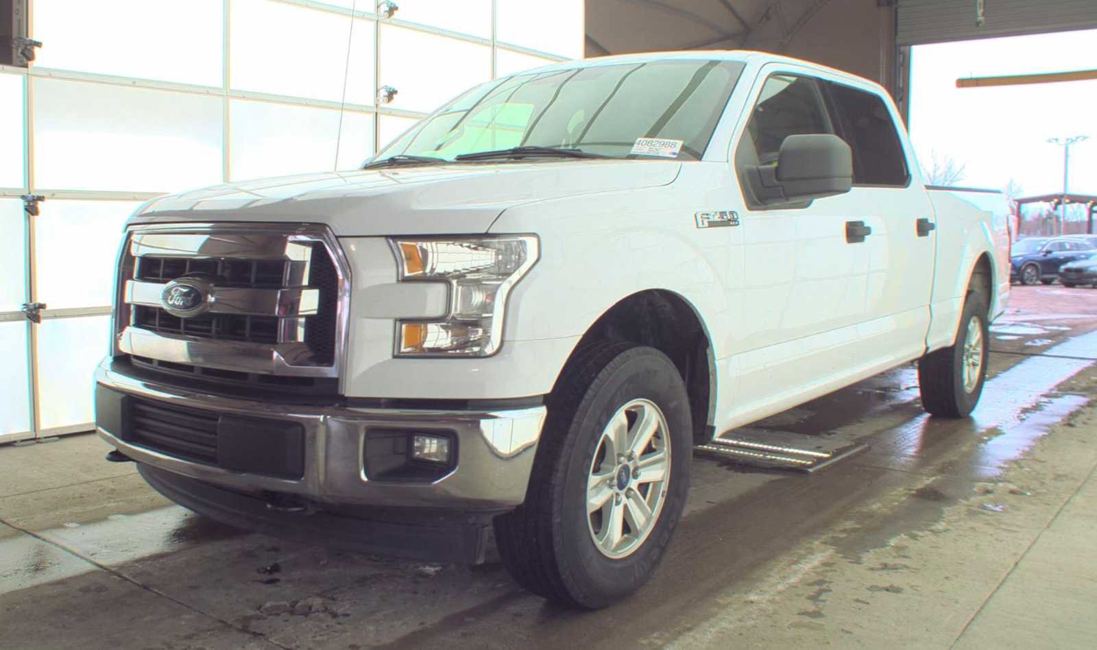 Used 2017 Ford F150 XLT image 2
