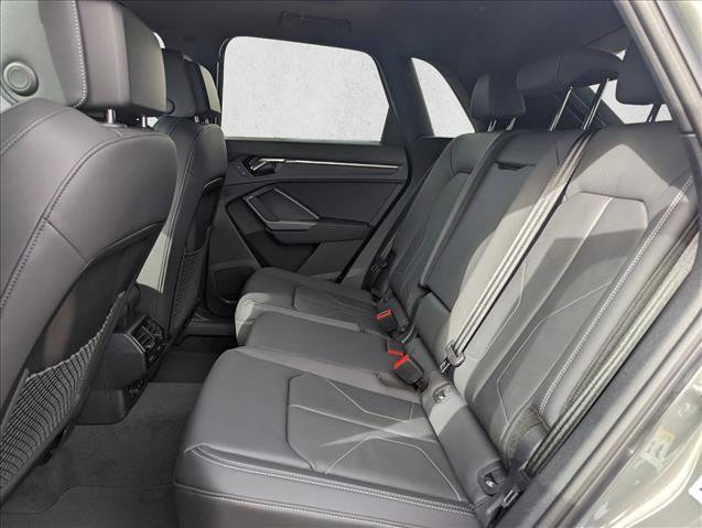 New 2025 Audi Q3 2.0T Premium image 16