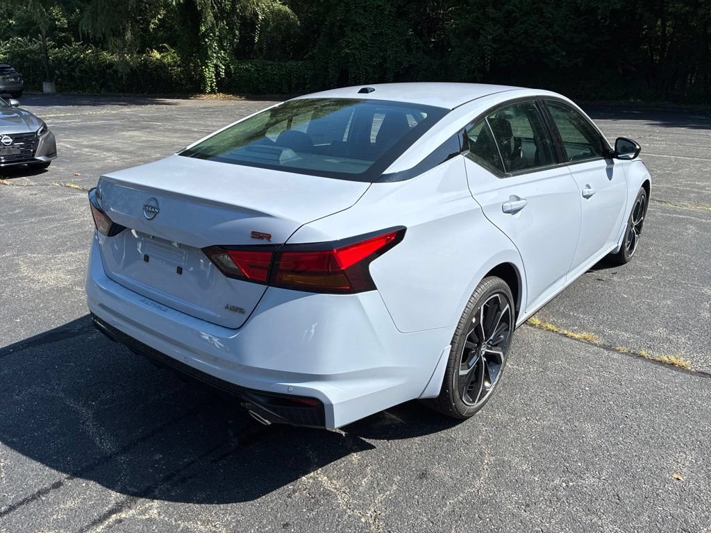 New 2026 Nissan Altima 2.5 SR AWD/4WD image 7