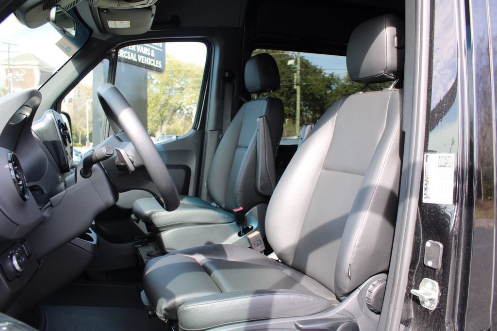 Used 2024 Mercedes-Benz Sprinter 2500 image 20