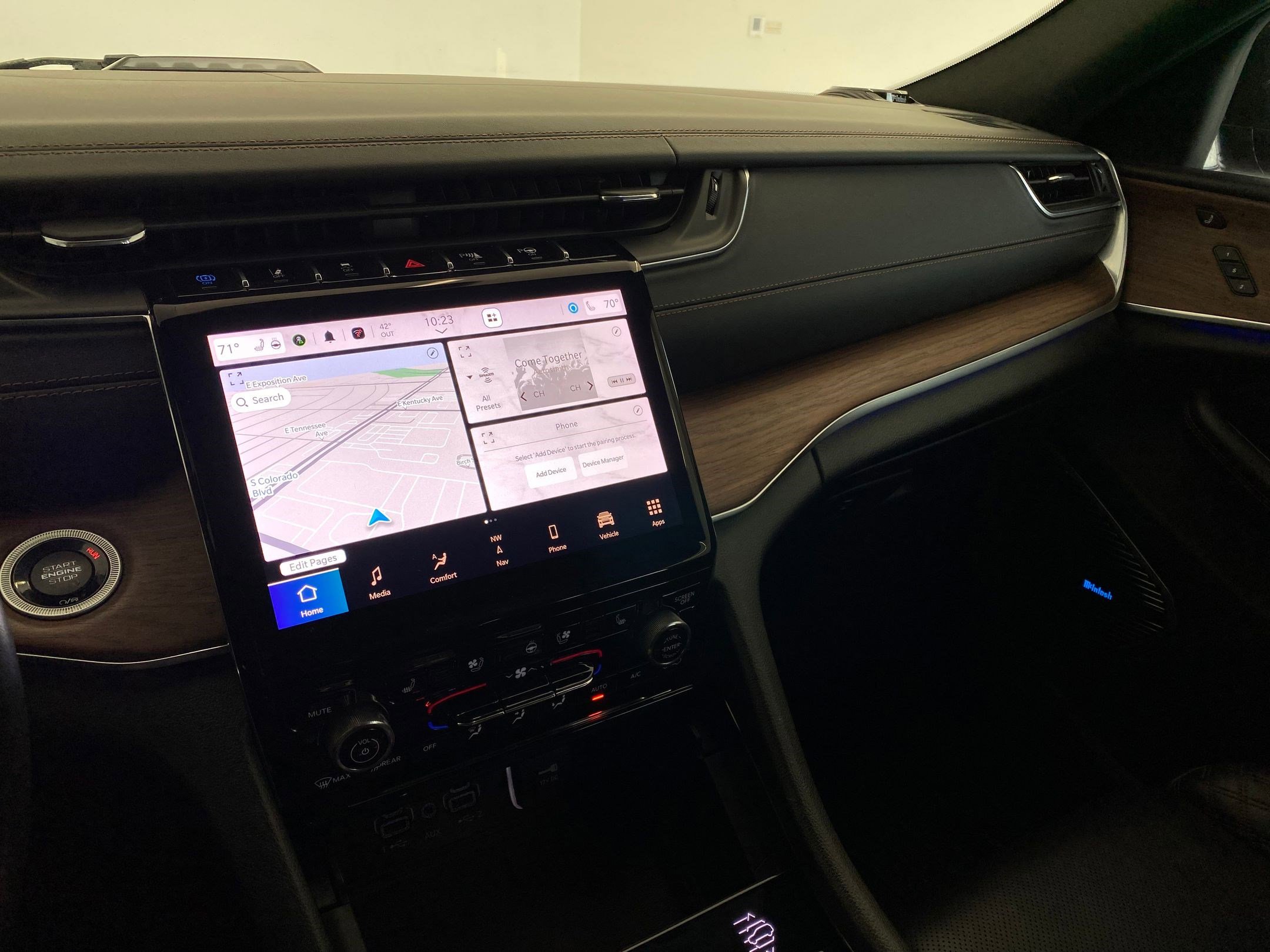 Used 2023 Jeep Grand Cherokee Summit w/ Advanced Protech Group IV image 26