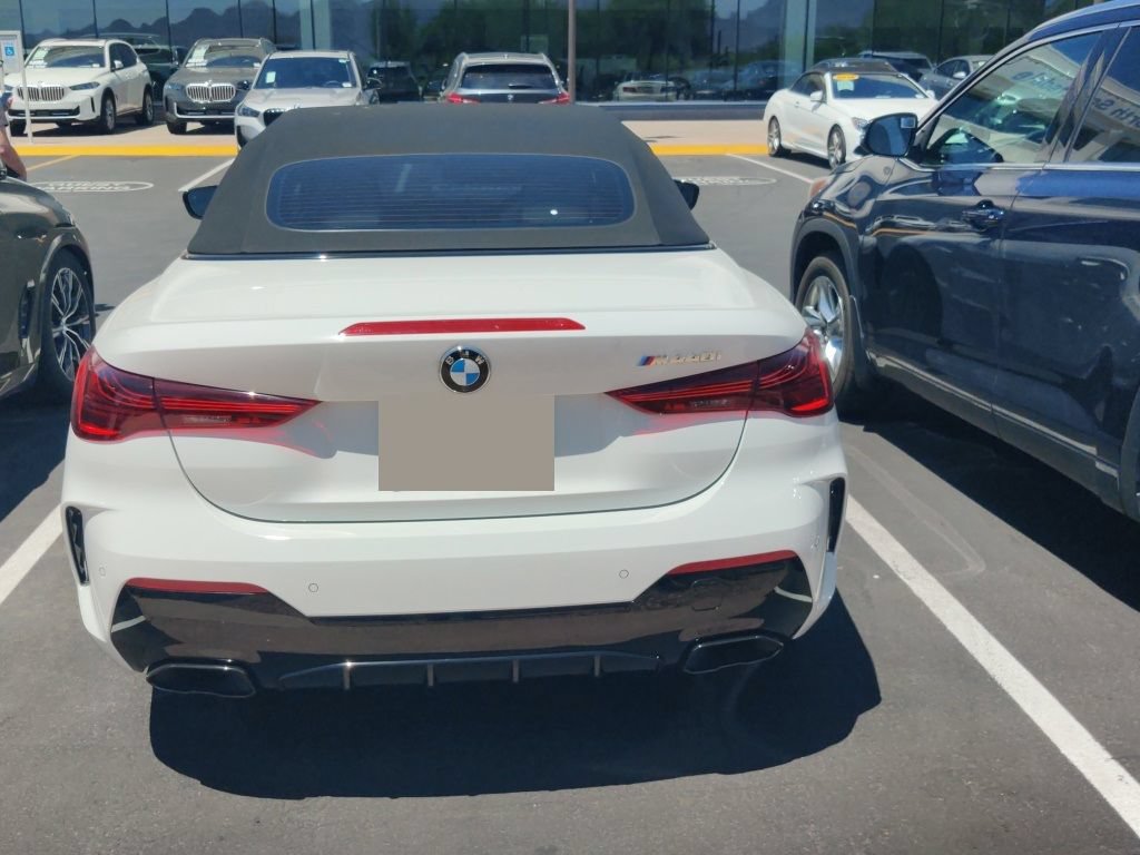 Used 2026 BMW M440i Convertible w/ Premium Package RWD image 5