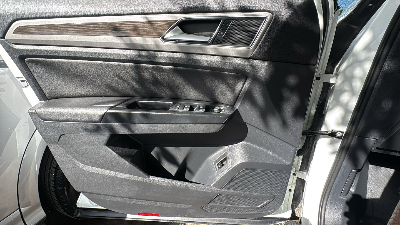 Used 2019 Volkswagen Atlas SEL FWD image 15