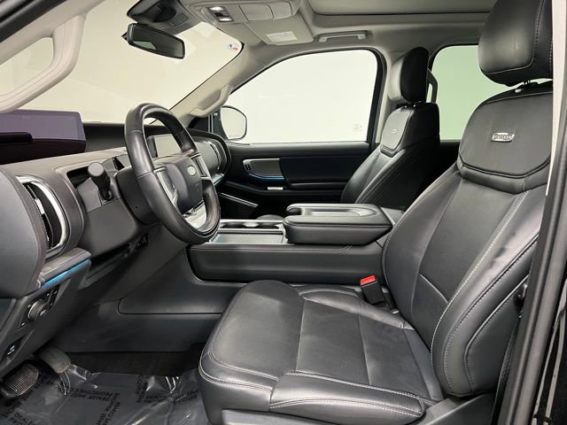 Used 2025 Ford Expedition Platinum AWD/4WD image 20