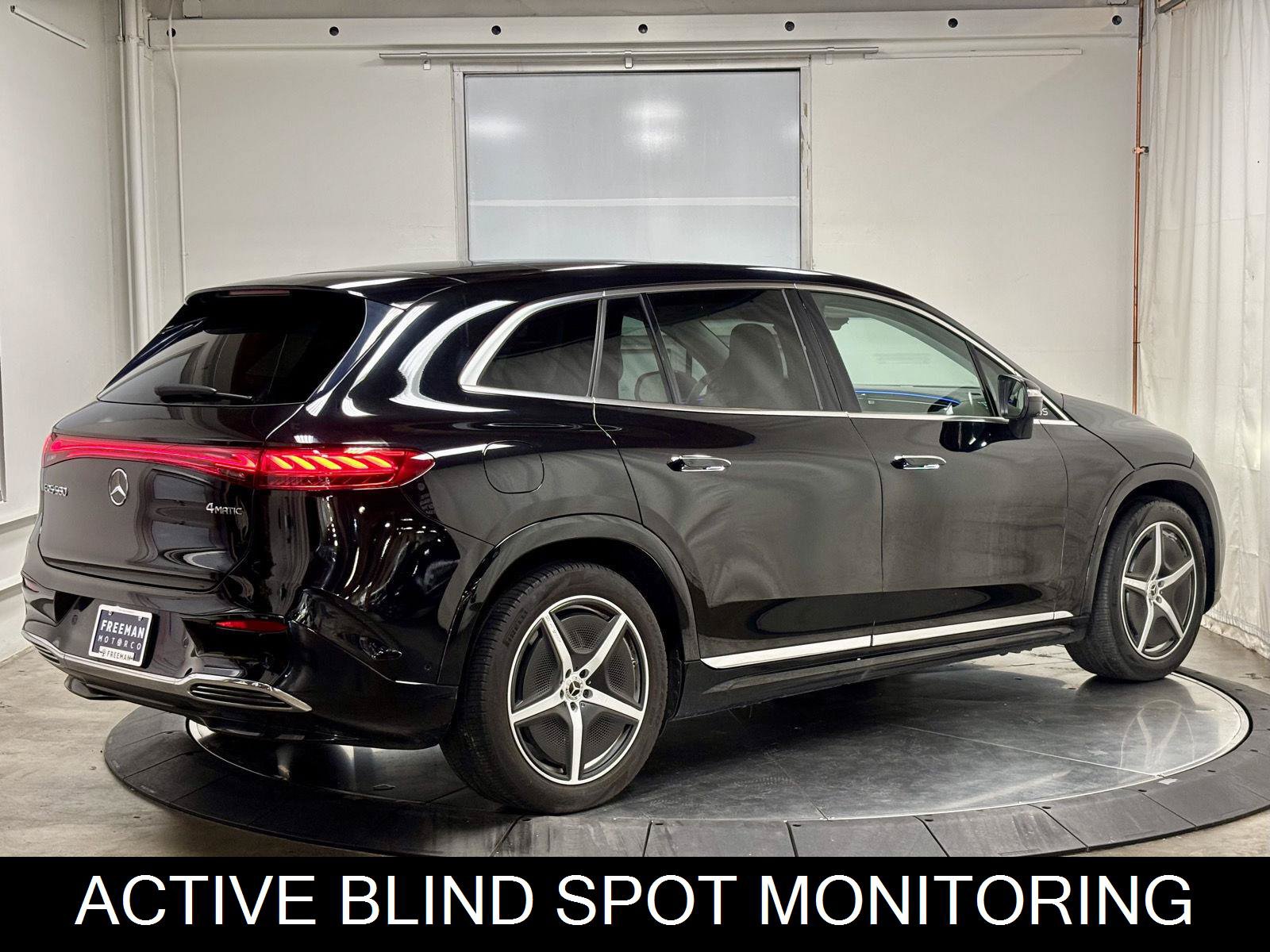 Used 2023 Mercedes-Benz EQS 580 4MATIC SUV image 9