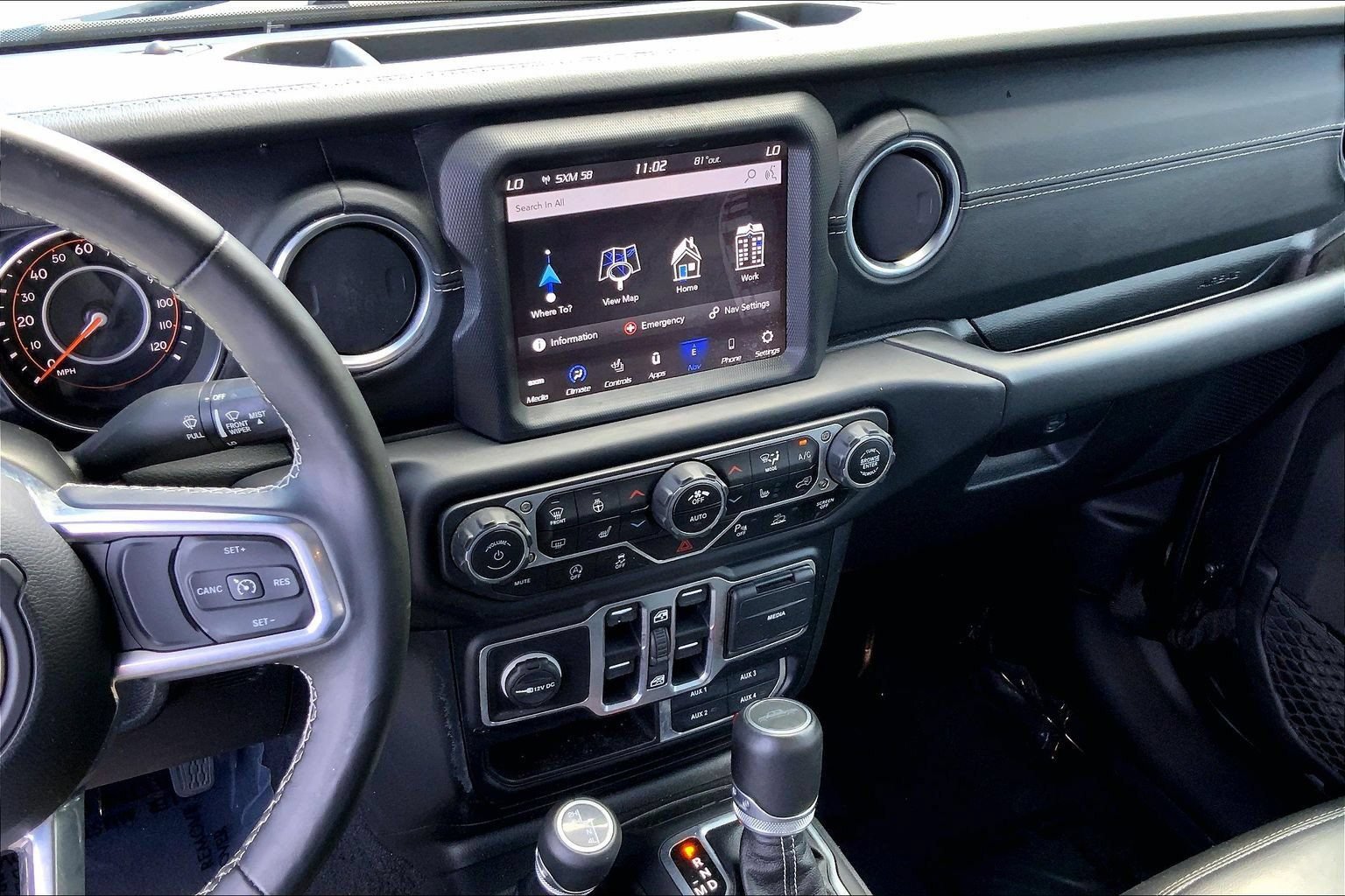 Used 2020 Jeep Gladiator Overland w/ Dual Top Group AWD/4WD image 6
