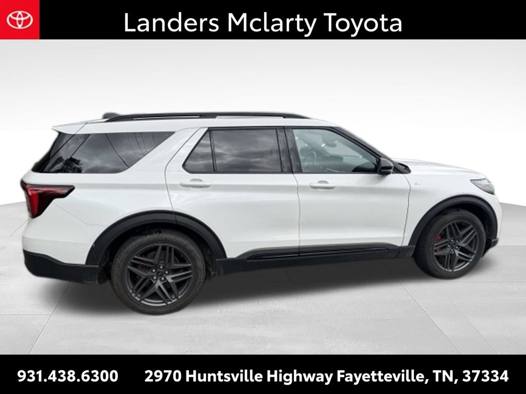 Used 2025 Ford Explorer ST-Line w/ Premium Package RWD image 4