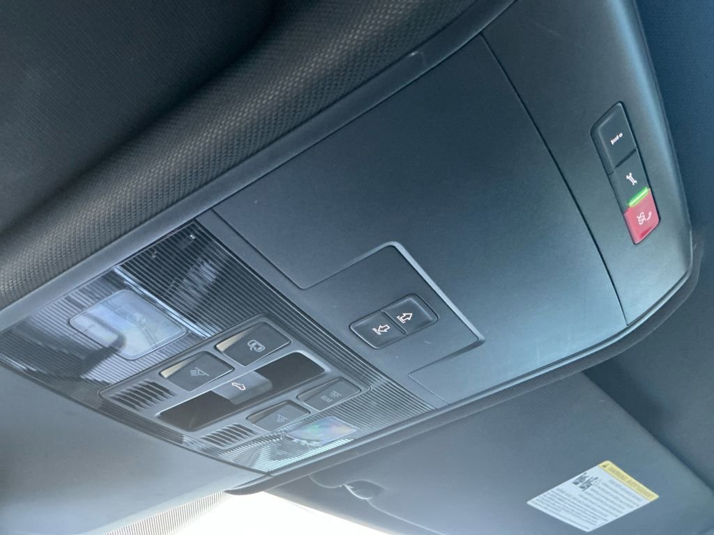 Used 2020 Volkswagen Atlas Cross Sport SEL Premium image 25