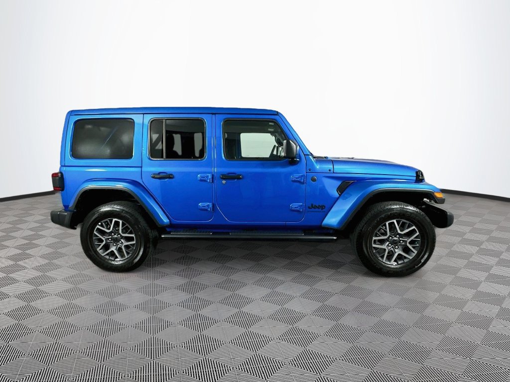 Certified 2025 Jeep Wrangler Unlimited Sahara AWD/4WD image 13