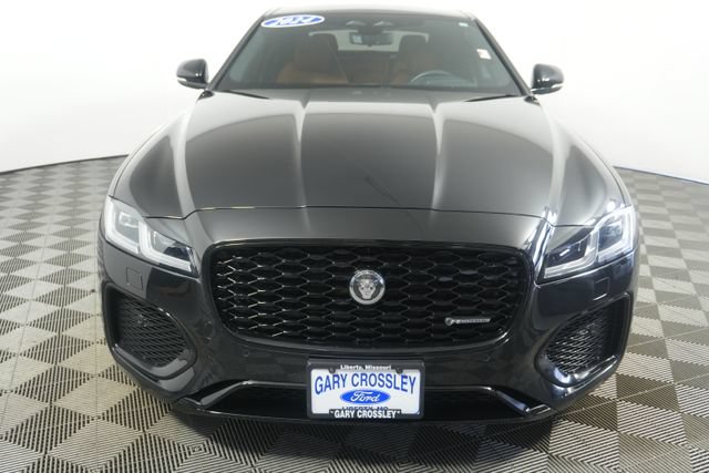 Used 2024 Jaguar XF R-Dynamic SE AWD/4WD image 8