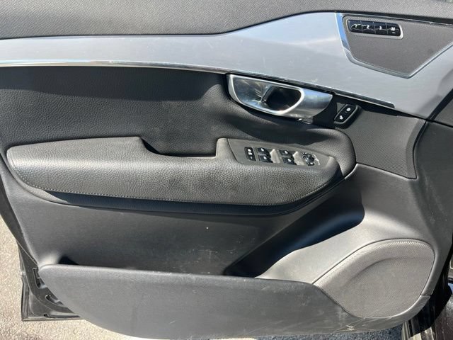 Used 2017 Volvo XC90 T6 Momentum w/ Vision Package AWD/4WD image 17